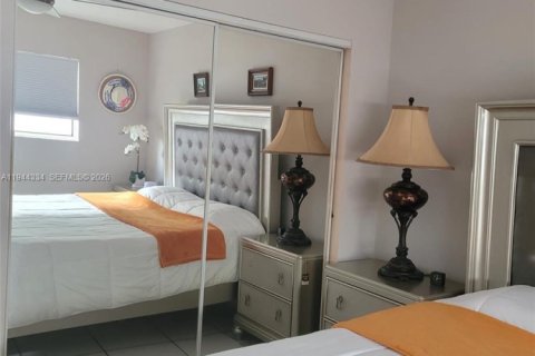 Copropriété à vendre à Hialeah, Floride: 2 chambres, 75.44 m2 № 2002086 - photo 8