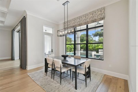 House in Tampa, Florida 5 bedrooms, 376.72 sq.m. № 1787399 - photo 17