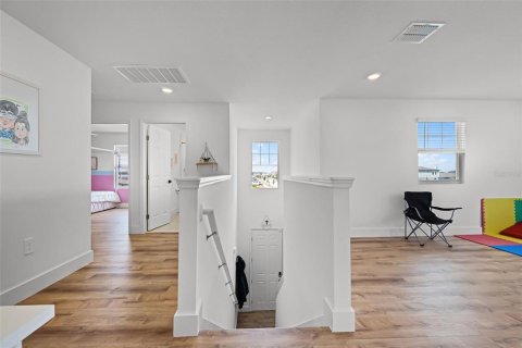 Casa en venta en Haines City, Florida, 5 dormitorios, 237.83 m2 № 1799784 - foto 20