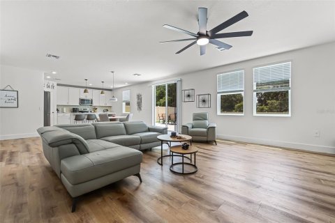 Casa en venta en Haines City, Florida, 5 dormitorios, 237.83 m2 № 1799784 - foto 13