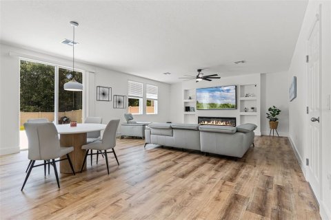 Villa ou maison à vendre à Haines City, Floride: 5 chambres, 237.83 m2 № 1799784 - photo 10