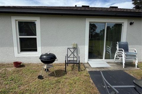 Villa ou maison à vendre à Palm Coast, Floride: 3 chambres, 117.99 m2 № 2400464 - photo 4