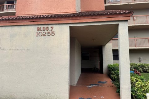 Copropriété à vendre à Miami, Floride: 2 chambres, 89 m2 № 1937644 - photo 30