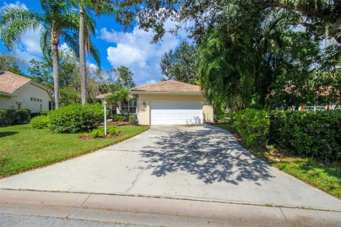 Villa ou maison à louer à Bradenton, Floride: 2 chambres, 169.08 m2 № 224700 - photo 2