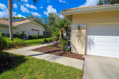 Villa ou maison à louer à Bradenton, Floride: 2 chambres, 169.08 m2 № 224700 - photo 6