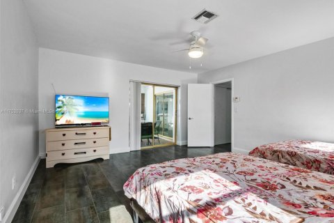 Casa en venta en Hollywood, Florida, 4 dormitorios, 226.5 m2 № 1991839 - foto 27