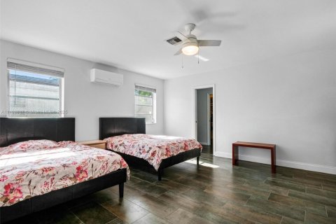 Casa en venta en Hollywood, Florida, 4 dormitorios, 226.5 m2 № 1991839 - foto 25