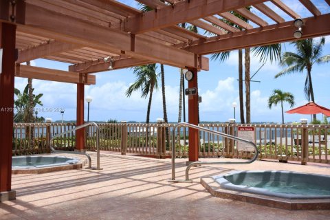 Apartment in Miami, Florida 3 bedrooms, 91.97 sq.m. № 2076535 - photo 25