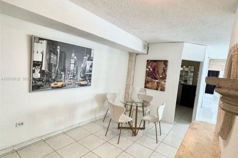 Apartment in Miami, Florida 3 bedrooms, 91.97 sq.m. № 2076535 - photo 7
