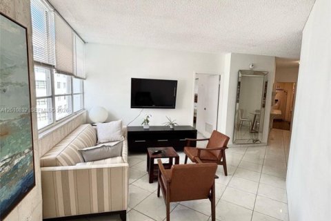 Apartment in Miami, Florida 3 bedrooms, 91.97 sq.m. № 2076535 - photo 19