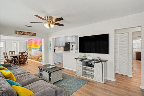 Купить виллу или дом в Сарасота, Флорида 6 комнат, 184.78м2, № 2205632 - фото 3