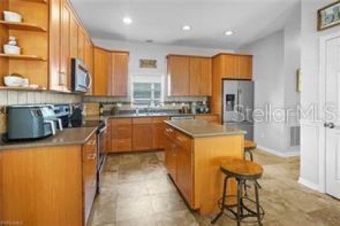 House in Orlando, Florida 4 bedrooms, 230.58 sq.m. № 1879334 - photo 17