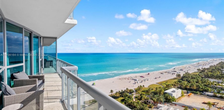 Condominio en Miami Beach, Florida, 2 dormitorios № 1811674