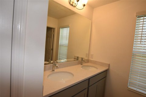 Casa en alquiler en Groveland, Florida, 5 dormitorios, 255.95 m2 № 1810842 - foto 17