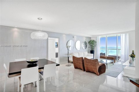 Condo in Sunny Isles Beach, Florida, 2 bedrooms  № 2056757 - photo 3