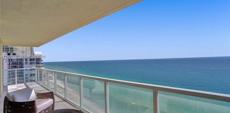Condo in Sunny Isles Beach, Florida, 2 bedrooms  № 2056757