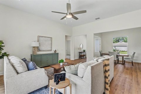 House in Bartow, Florida 4 bedrooms, 186.27 sq.m. № 2157545 - photo 9