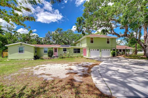 Commercial property in Bradenton, Florida 7 bedrooms, 352.1 sq.m. № 1735204 - photo 2