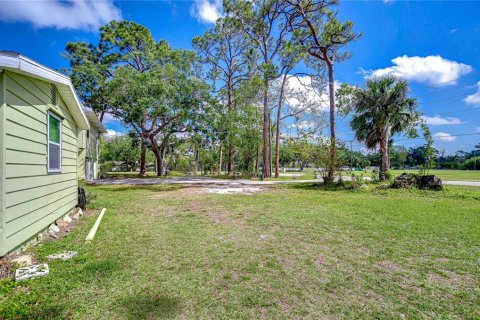 Commercial property in Bradenton, Florida 7 bedrooms, 352.1 sq.m. № 1735204 - photo 10