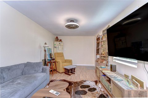 Commercial property in Bradenton, Florida 7 bedrooms, 352.1 sq.m. № 1735204 - photo 21