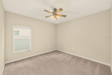House in Zephyrhills, Florida 3 bedrooms, 139.35 sq.m. № 2427364 - photo 23