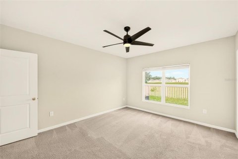 House in Zephyrhills, Florida 3 bedrooms, 139.35 sq.m. № 2427364 - photo 17
