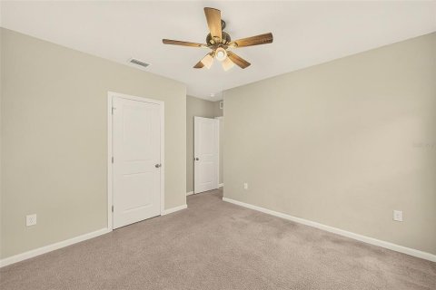 House in Zephyrhills, Florida 3 bedrooms, 139.35 sq.m. № 2427364 - photo 24