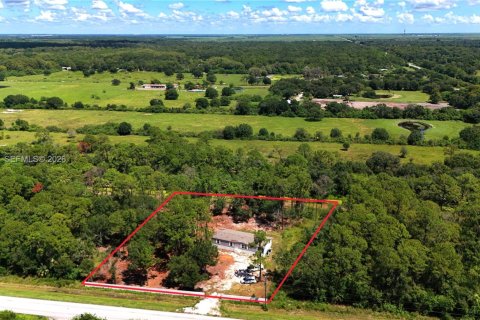 Appartement à louer à Clewiston, Floride: 4 chambres, 177.26 m2 № 2080821 - photo 6