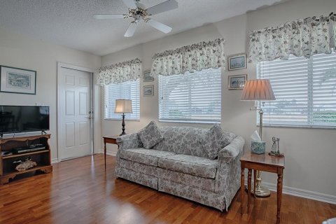 House in Leesburg, Florida 2 bedrooms, 151.52 sq.m. № 1512070 - photo 12