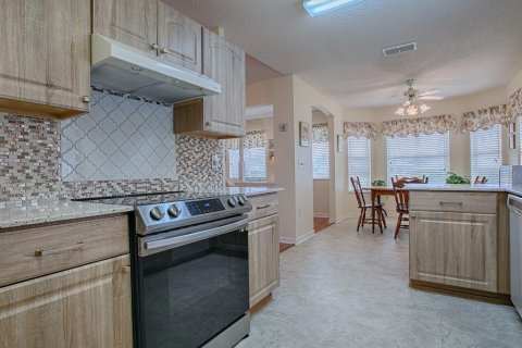 House in Leesburg, Florida 2 bedrooms, 151.52 sq.m. № 1512070 - photo 18