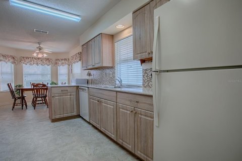 House in Leesburg, Florida 2 bedrooms, 151.52 sq.m. № 1512070 - photo 17
