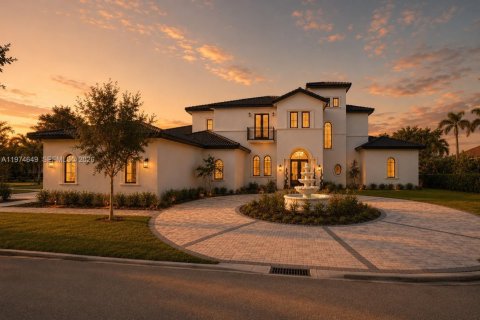 House in Weston, Florida 6 bedrooms, 689.43 sq.m. № 2180004 - photo 4