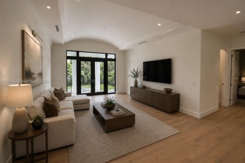 House in Weston, Florida 6 bedrooms, 689.43 sq.m. № 2180004 - photo 25