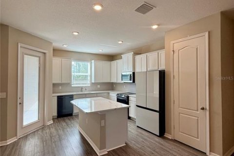 Touwnhouse à louer à San Antonio, Floride: 2 chambres, 150.04 m2 № 2111216 - photo 7