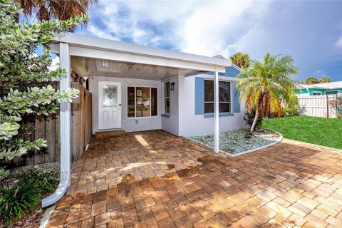 Casa en venta en Saint Pete Beach, Florida, 3 dormitorios, 133.59 m2 № 2223237 - foto 9