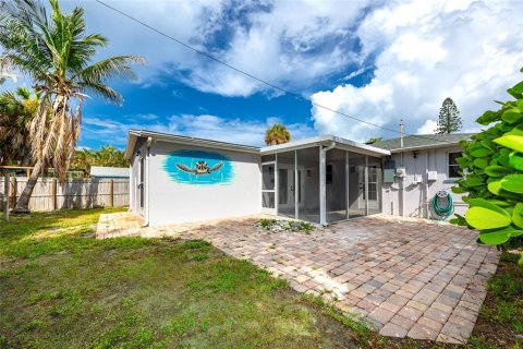 Casa en venta en Saint Pete Beach, Florida, 3 dormitorios, 133.59 m2 № 2223237 - foto 2