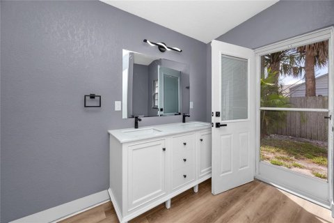 Casa en venta en Saint Pete Beach, Florida, 3 dormitorios, 133.59 m2 № 2223237 - foto 23