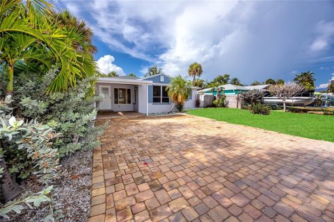 Casa en venta en Saint Pete Beach, Florida, 3 dormitorios, 133.59 m2 № 2223237 - foto 8
