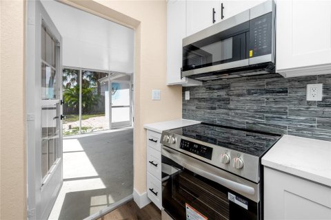 Casa en venta en Saint Pete Beach, Florida, 3 dormitorios, 133.59 m2 № 2223237 - foto 15