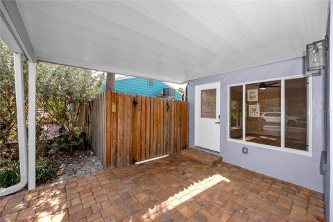 Casa en venta en Saint Pete Beach, Florida, 3 dormitorios, 133.59 m2 № 2223237 - foto 10