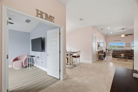 House in Hudson, Florida 4 bedrooms, 169.08 sq.m. № 2236380 - photo 16