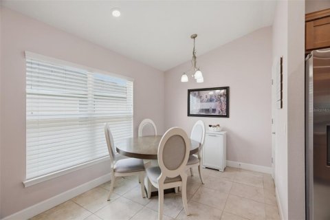House in Hudson, Florida 4 bedrooms, 169.08 sq.m. № 2236380 - photo 9