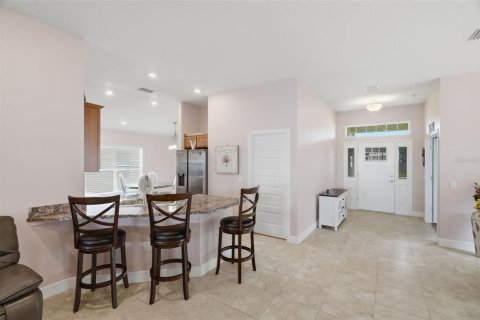 House in Hudson, Florida 4 bedrooms, 169.08 sq.m. № 2236380 - photo 4