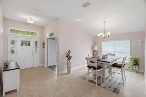 House in Hudson, Florida 4 bedrooms, 169.08 sq.m. № 2236380 - photo 13