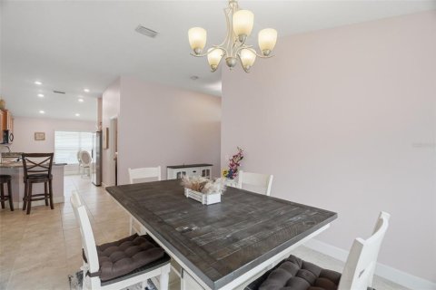 House in Hudson, Florida 4 bedrooms, 169.08 sq.m. № 2236380 - photo 14