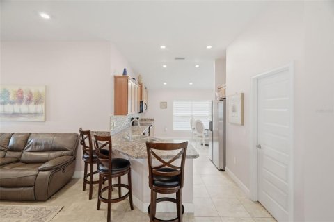 House in Hudson, Florida 4 bedrooms, 169.08 sq.m. № 2236380 - photo 3