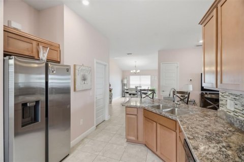 House in Hudson, Florida 4 bedrooms, 169.08 sq.m. № 2236380 - photo 8