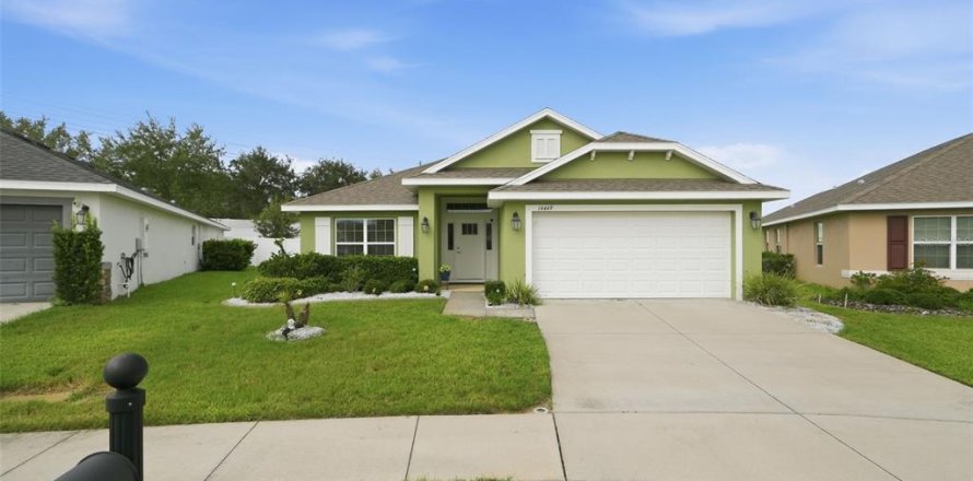 House in Hudson, Florida 4 bedrooms, 169.08 sq.m. № 2236380