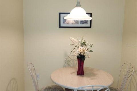 Condo in Bradenton, Florida, 2 bedrooms  № 1837119 - photo 6