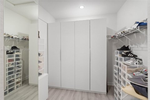 Townhouse in Homestead, Florida 3 bedrooms, 157.47 sq.m. № 2043322 - photo 24